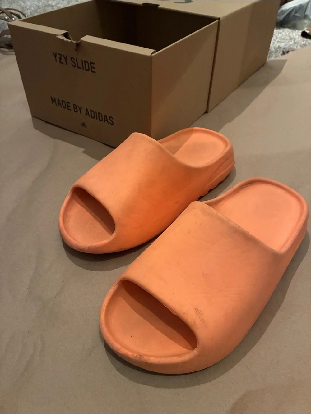 adidas Yeezy Slides Orange Sherbet size 5 US